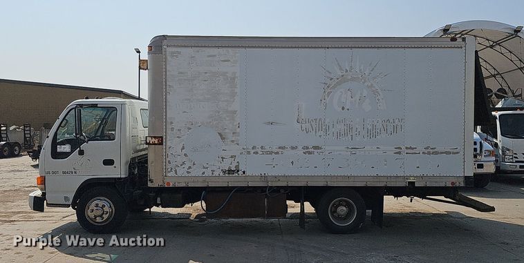 image for item DQ0309 2001 Isuzu NPR  box truck