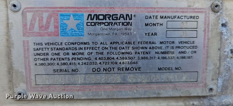 image for item DQ0309 2001 Isuzu NPR  box truck