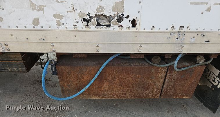 image for item DQ0309 2001 Isuzu NPR  box truck