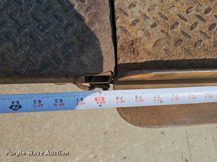 image for item DQ0309 2001 Isuzu NPR  box truck