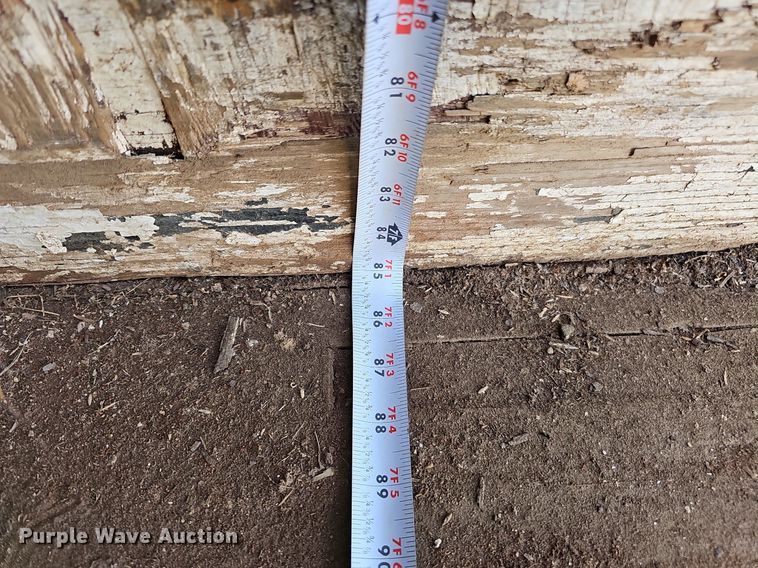 image for item DQ0309 2001 Isuzu NPR  box truck