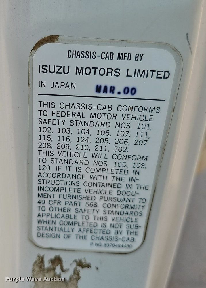 image for item DQ0309 2001 Isuzu NPR  box truck