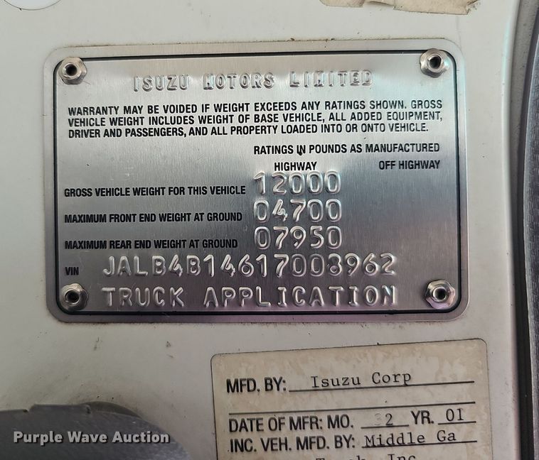 image for item DQ0309 2001 Isuzu NPR  box truck