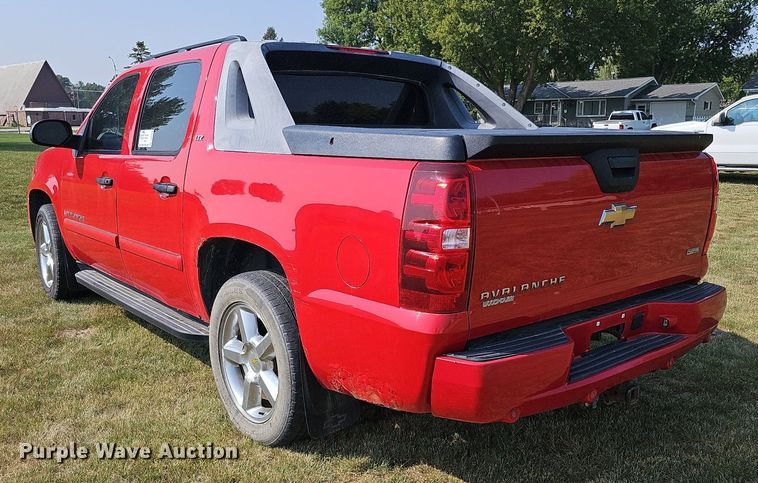 image for item DQ0313 2007 Chevrolet Avalanche LTZ  Crew Cab pickup truck