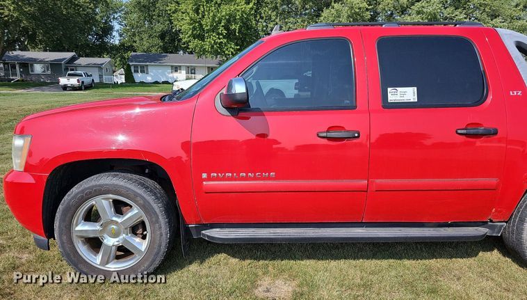 image for item DQ0313 2007 Chevrolet Avalanche LTZ  Crew Cab pickup truck