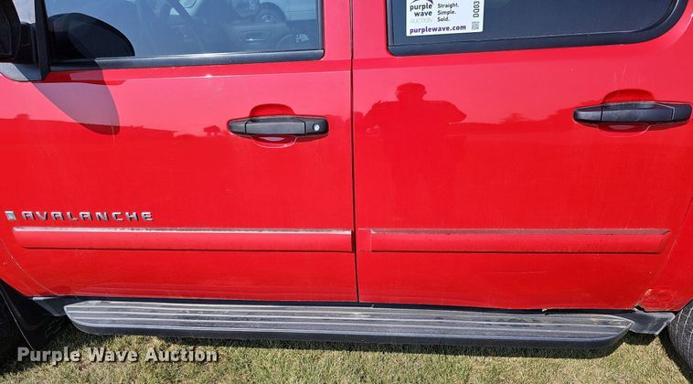 image for item DQ0313 2007 Chevrolet Avalanche LTZ  Crew Cab pickup truck