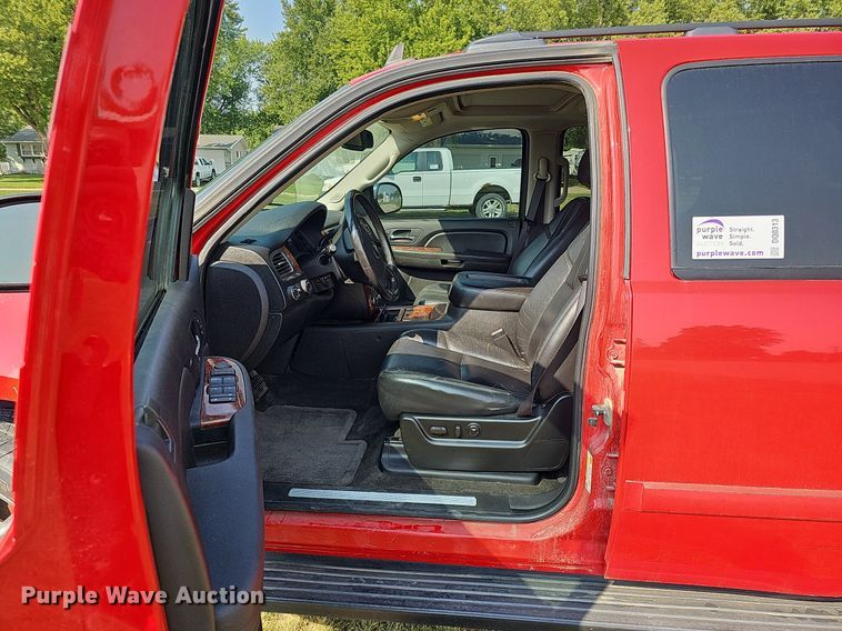 image for item DQ0313 2007 Chevrolet Avalanche LTZ  Crew Cab pickup truck