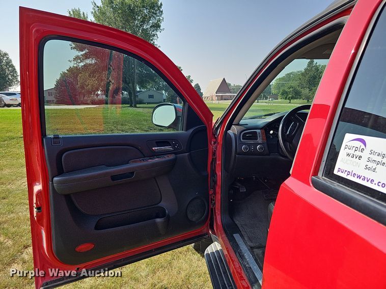 image for item DQ0313 2007 Chevrolet Avalanche LTZ  Crew Cab pickup truck