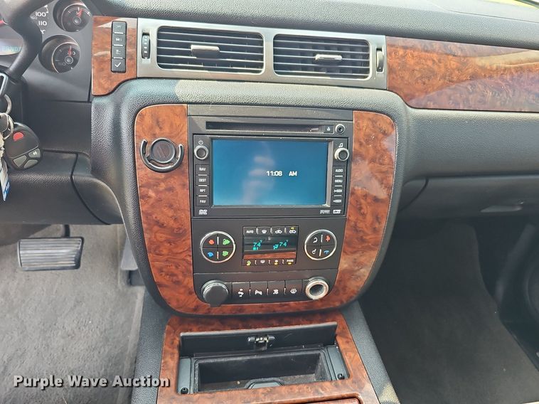 image for item DQ0313 2007 Chevrolet Avalanche LTZ  Crew Cab pickup truck