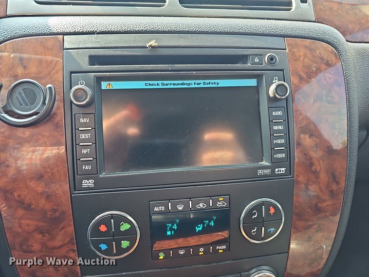 image for item DQ0313 2007 Chevrolet Avalanche LTZ  Crew Cab pickup truck