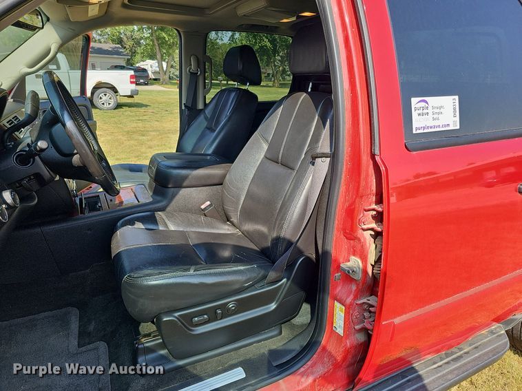 image for item DQ0313 2007 Chevrolet Avalanche LTZ  Crew Cab pickup truck