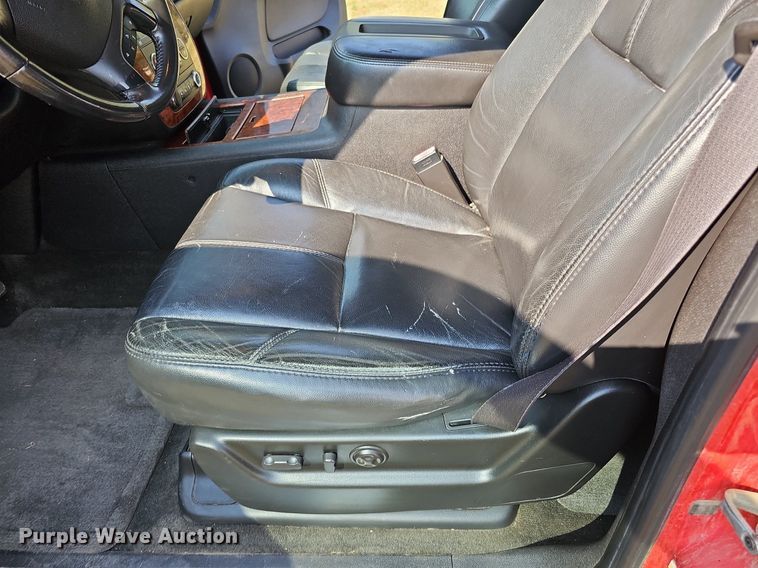 image for item DQ0313 2007 Chevrolet Avalanche LTZ  Crew Cab pickup truck