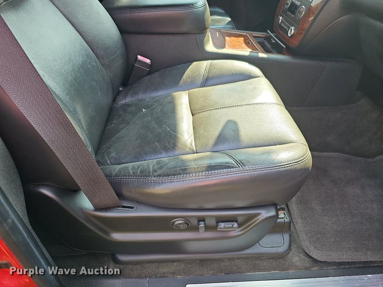 image for item DQ0313 2007 Chevrolet Avalanche LTZ  Crew Cab pickup truck