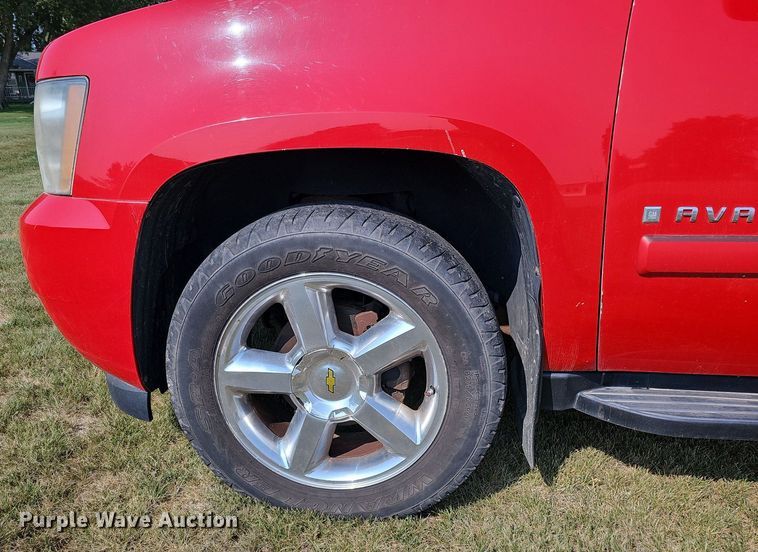 image for item DQ0313 2007 Chevrolet Avalanche LTZ  Crew Cab pickup truck