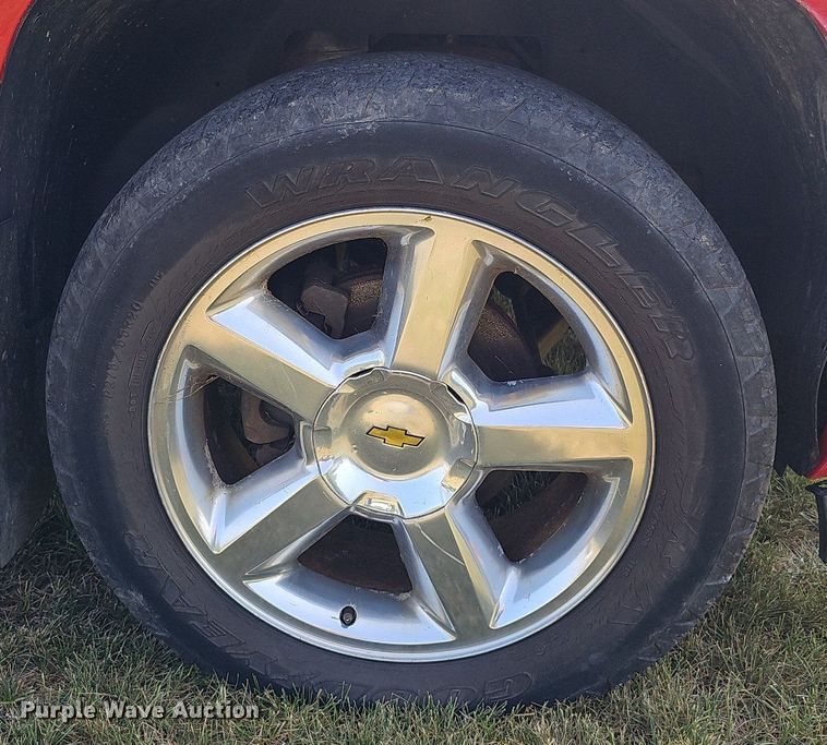 image for item DQ0313 2007 Chevrolet Avalanche LTZ  Crew Cab pickup truck