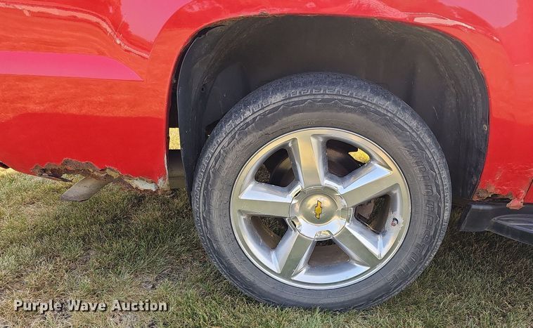 image for item DQ0313 2007 Chevrolet Avalanche LTZ  Crew Cab pickup truck