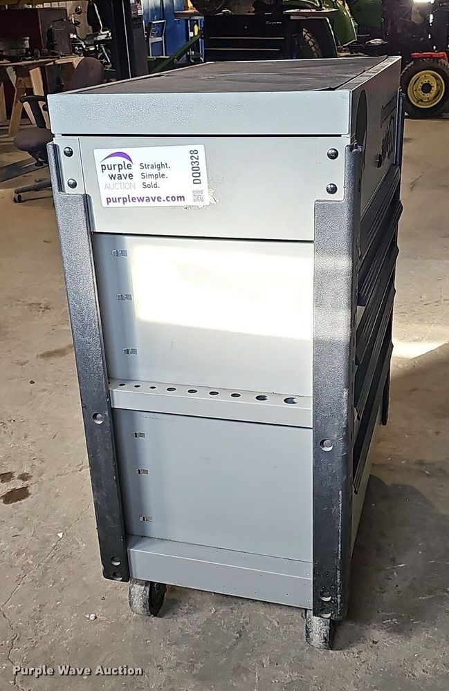 image for item DQ0328 Cornwell  toolbox