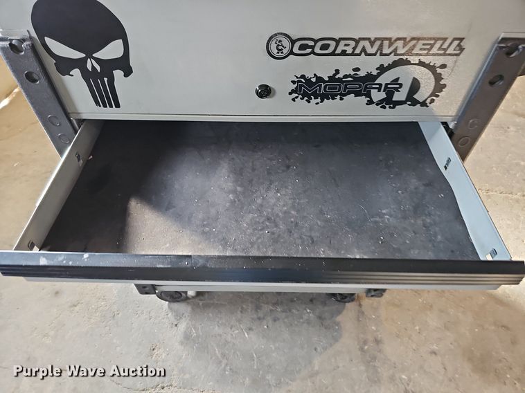 image for item DQ0328 Cornwell  toolbox