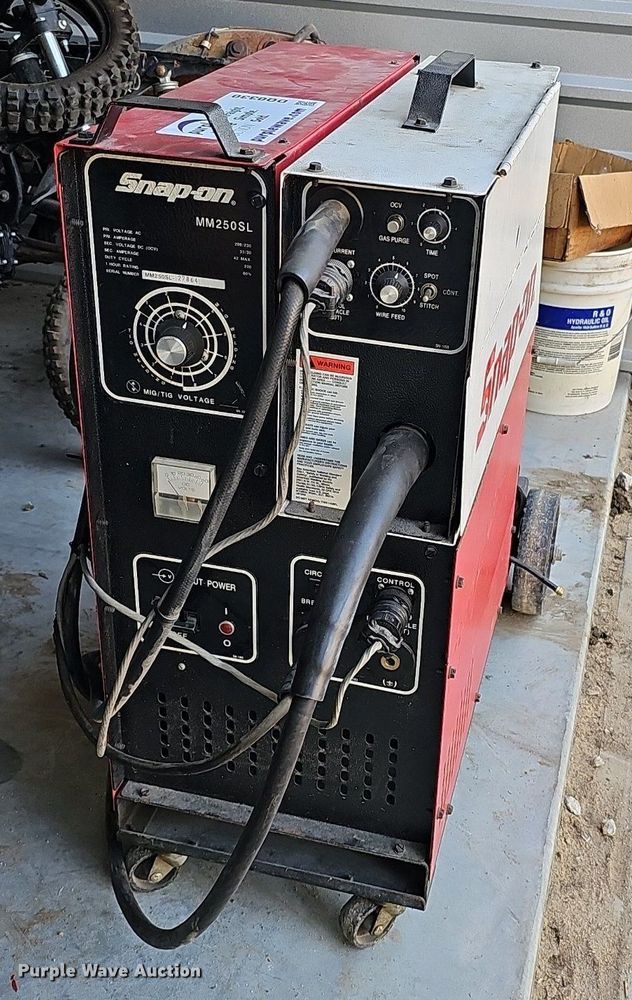 image for item DQ0330 Snap-on MM250SL  welder