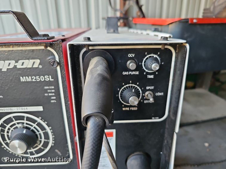 image for item DQ0330 Snap-on MM250SL  welder