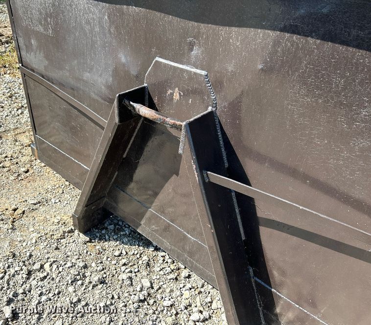 image for item DQ0928 Roll-off dumpster