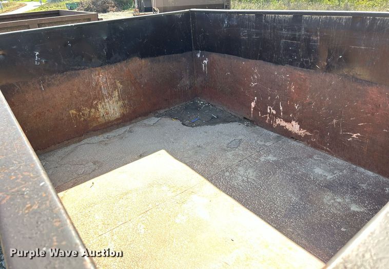 image for item DQ0928 Roll-off dumpster