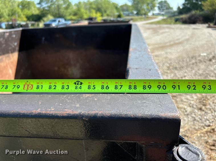 image for item DQ0928 Roll-off dumpster