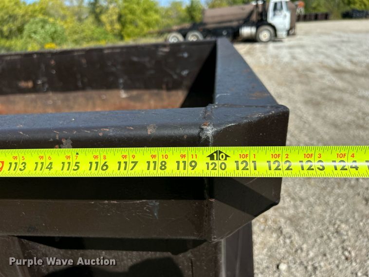 image for item DQ0928 Roll-off dumpster