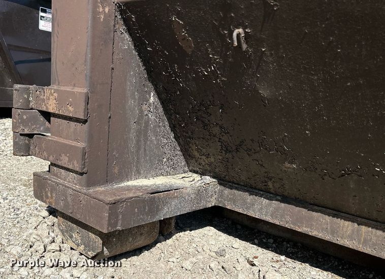 image for item DQ0929 Roll-off dumpster