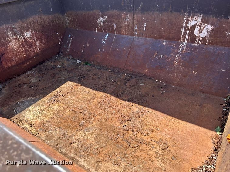 image for item DQ0929 Roll-off dumpster
