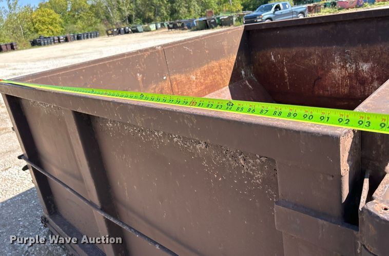 image for item DQ0929 Roll-off dumpster