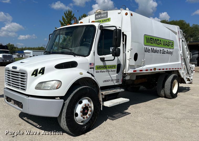 image for item DQ0931 2003 Freightliner Business Class M2  refuse truck