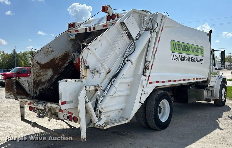 image for item DQ0931 2003 Freightliner Business Class M2  refuse truck