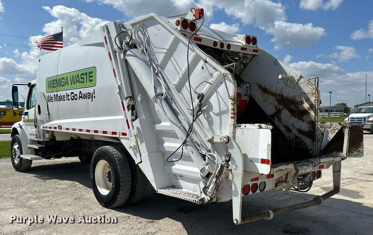 image for item DQ0931 2003 Freightliner Business Class M2  refuse truck