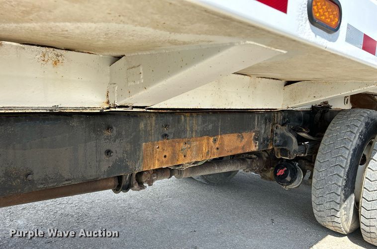 image for item DQ0931 2003 Freightliner Business Class M2  refuse truck