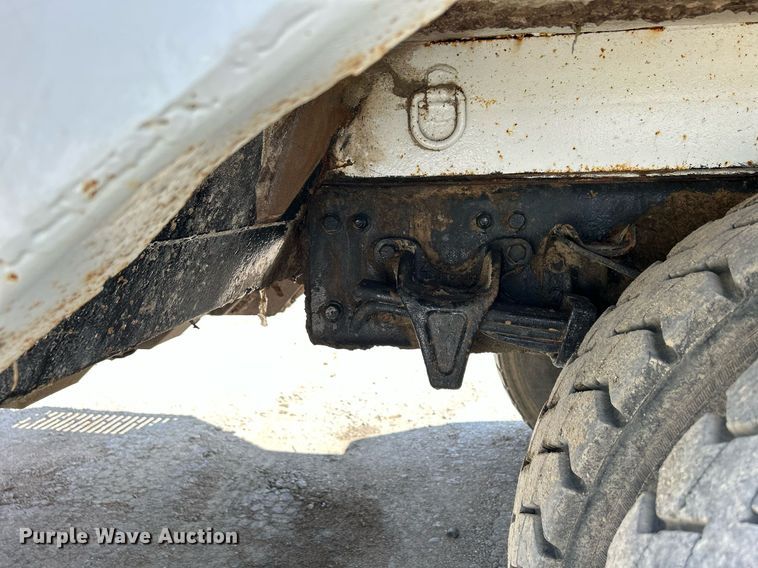 image for item DQ0931 2003 Freightliner Business Class M2  refuse truck