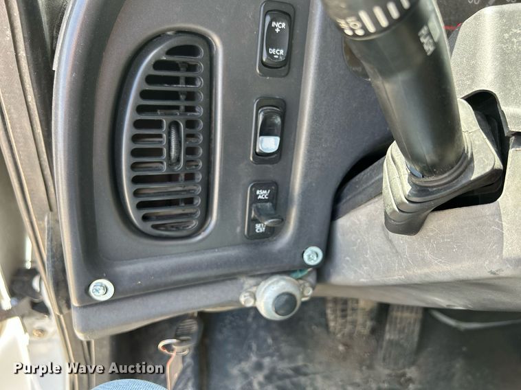 image for item DQ0931 2003 Freightliner Business Class M2  refuse truck