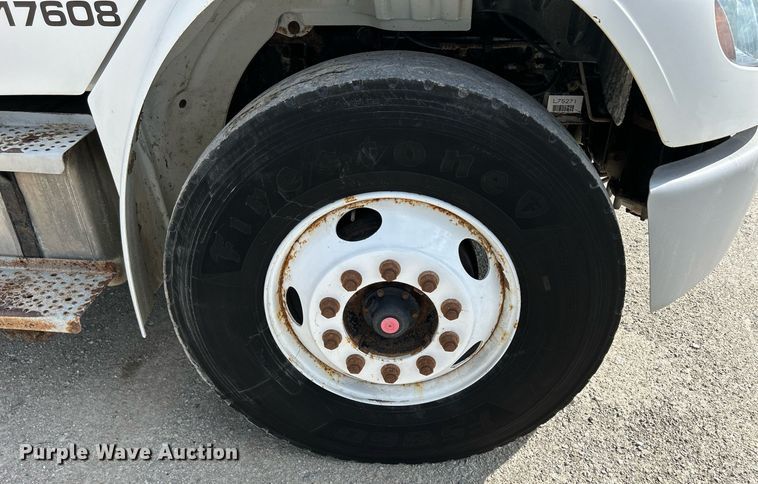 image for item DQ0931 2003 Freightliner Business Class M2  refuse truck