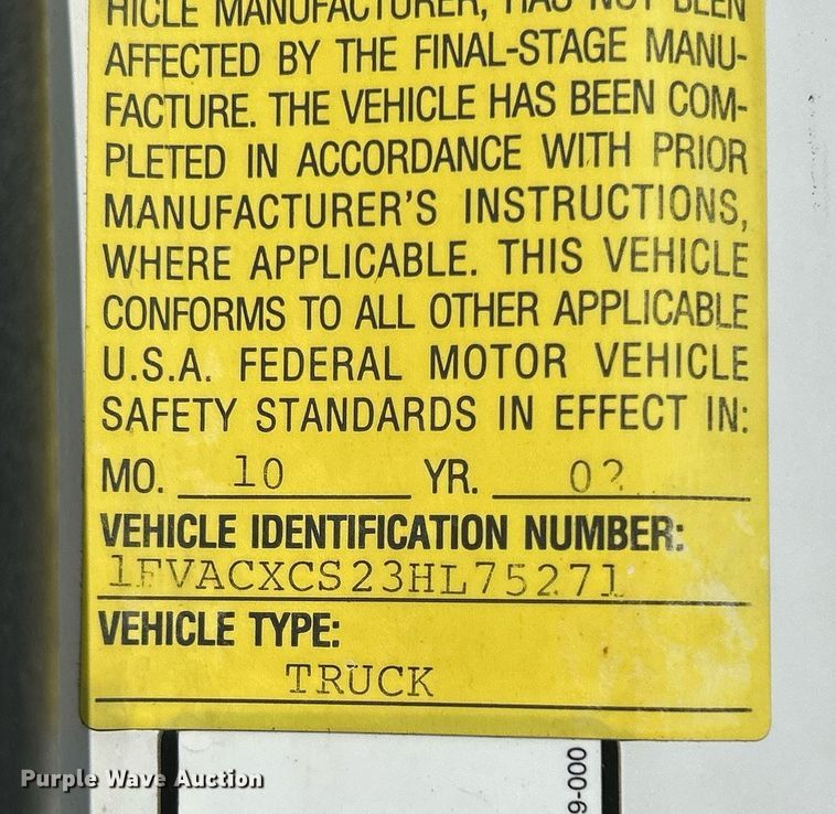 image for item DQ0931 2003 Freightliner Business Class M2  refuse truck