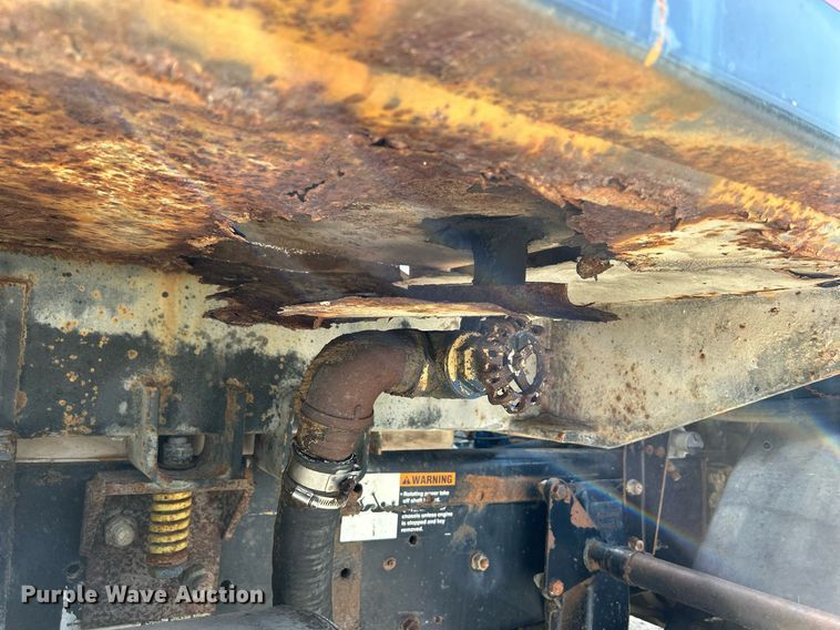 image for item DQ0932 2001 Mack LE613  refuse truck