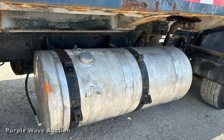 image for item DQ0932 2001 Mack LE613  refuse truck