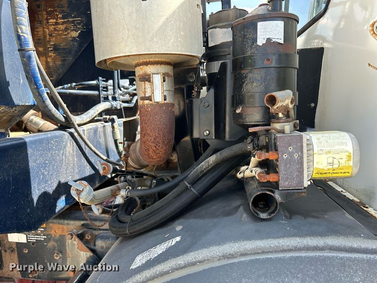 image for item DQ0932 2001 Mack LE613  refuse truck