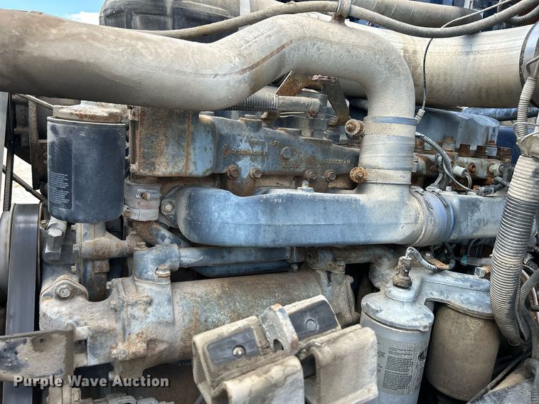 image for item DQ0932 2001 Mack LE613  refuse truck