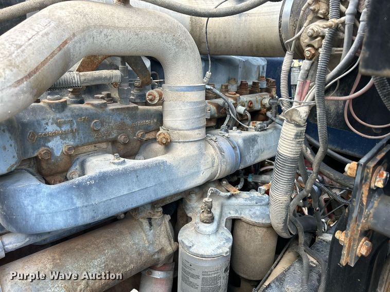 image for item DQ0932 2001 Mack LE613  refuse truck