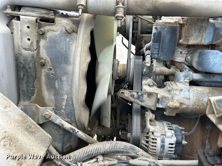 image for item DQ0932 2001 Mack LE613  refuse truck