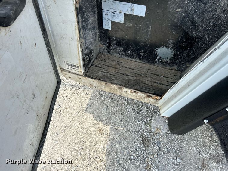 image for item DQ0932 2001 Mack LE613  refuse truck