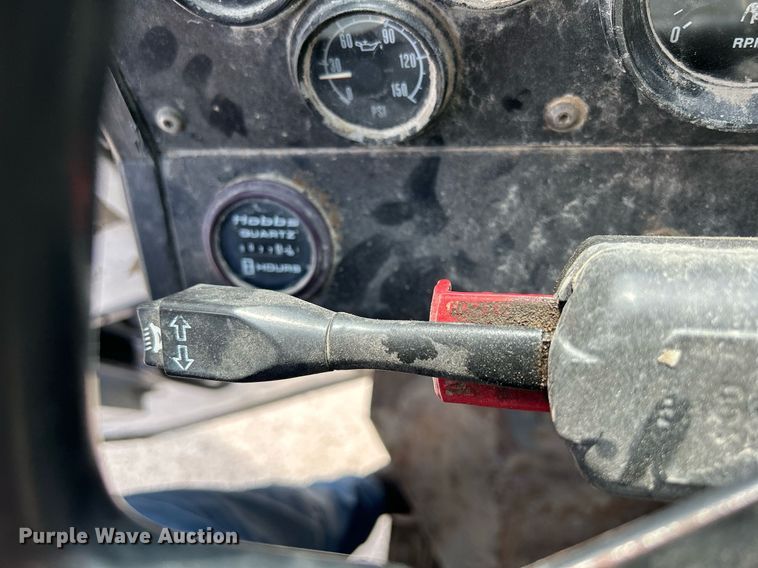 image for item DQ0932 2001 Mack LE613  refuse truck