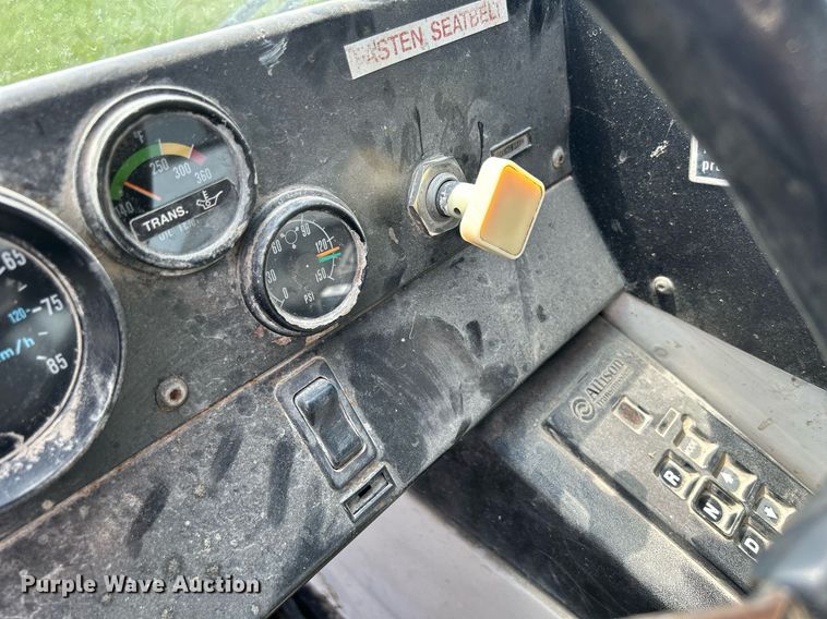 image for item DQ0932 2001 Mack LE613  refuse truck