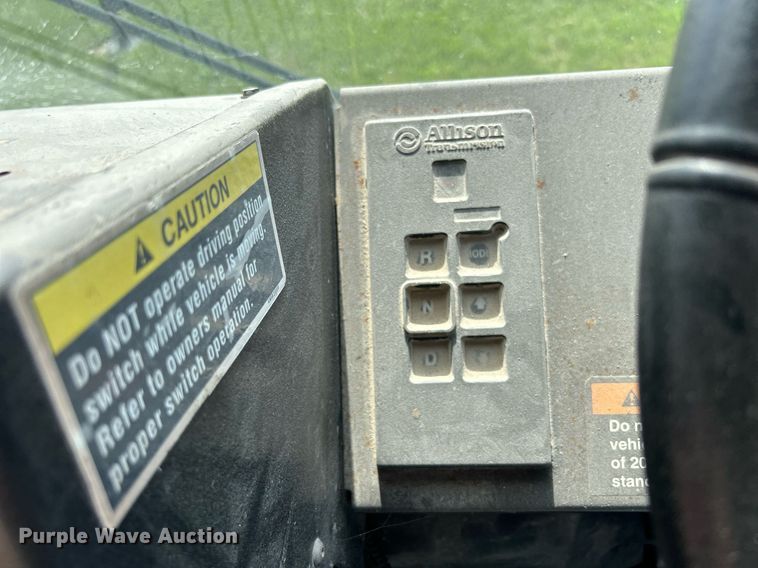 image for item DQ0932 2001 Mack LE613  refuse truck