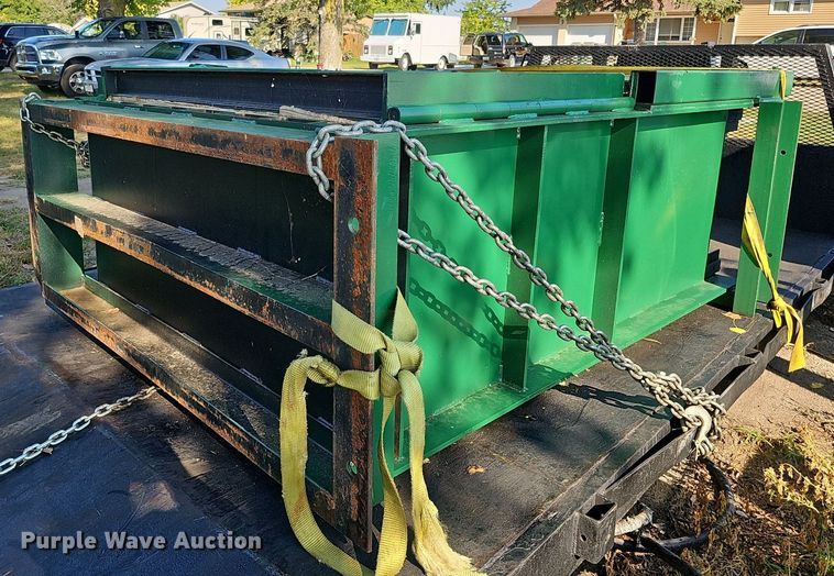 image for item DQ1092 2006 Intertek V630CC  cardboard baler